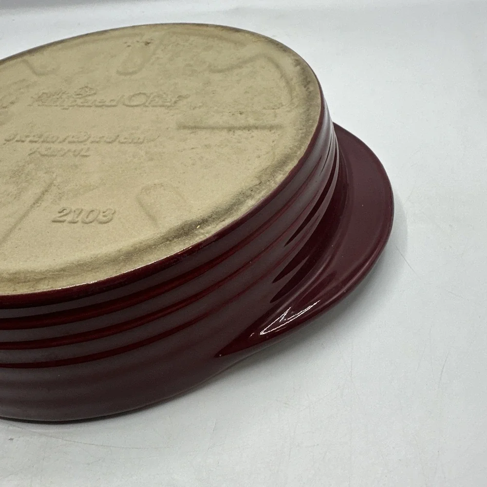 Pampered Chef Family Heritage Round Stoneware Baker Red Unglazed Holiday Dish 8